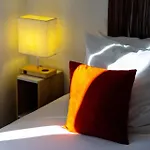 Le Lucien Eco-appart'hotel - - Centre - Wifi - Parking Prive - Classe 4 Etoiles Ангулем
