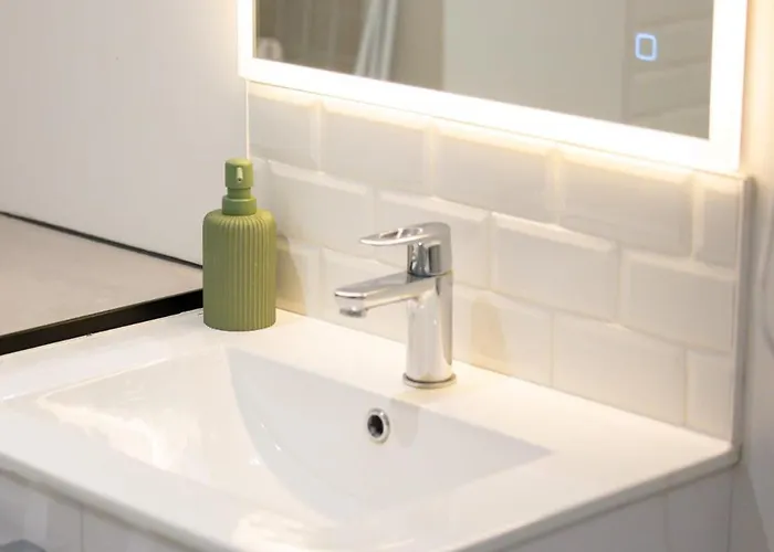 Appartement Le Lucien Eco-appart'hôtel - - Centre - Wifi - Parking Privé - Classé 4 étoiles Angoulême