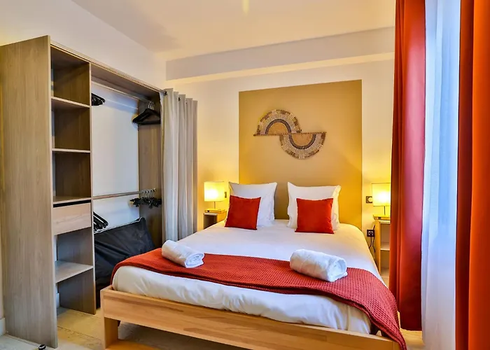 Appartement Le Lucien Eco-appart'hôtel - - Centre - Wifi - Parking Privé - Classé 4 étoiles Angoulême