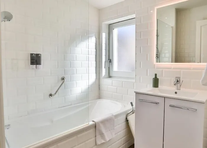 Le Lucien Eco-appart'hôtel - - Centre - Wifi - Parking Privé - Classé 4 étoiles Angoulême